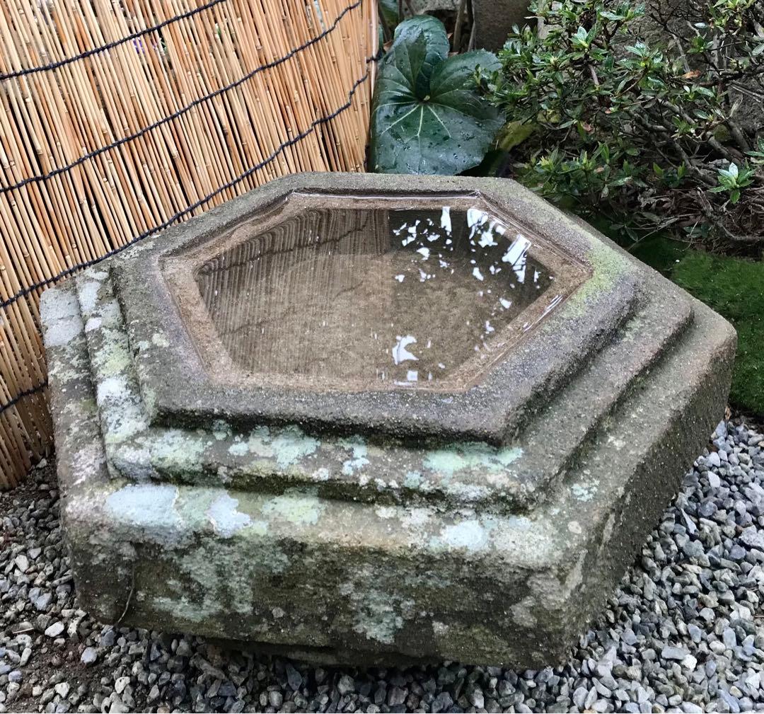 【天然自然石・見立て水鉢・蹲・向鉢】庭石オブジェ置物ガーデニングバードバス造園
