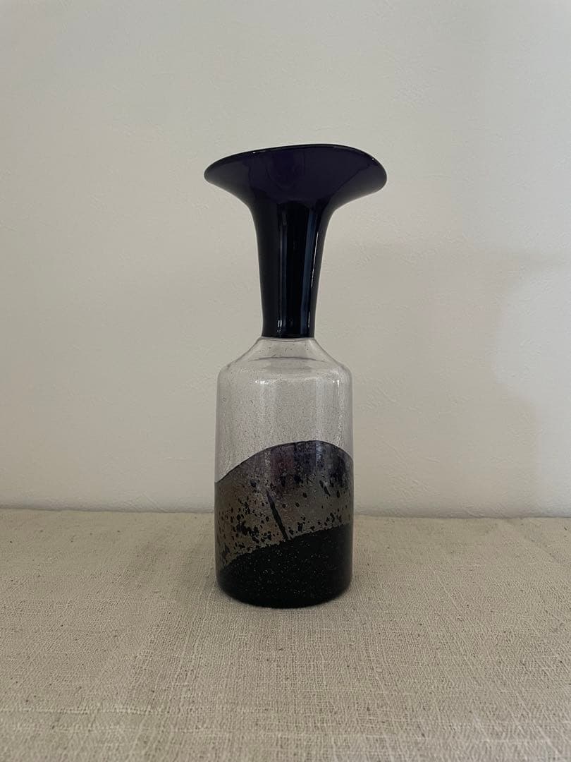 沖縄作家　ガラス花瓶