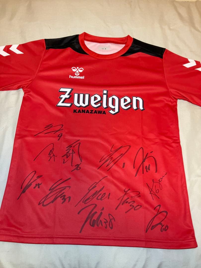 ツエーゲン金沢2025年シーズン在籍主要選手サイン入りコンフィットTシャツ