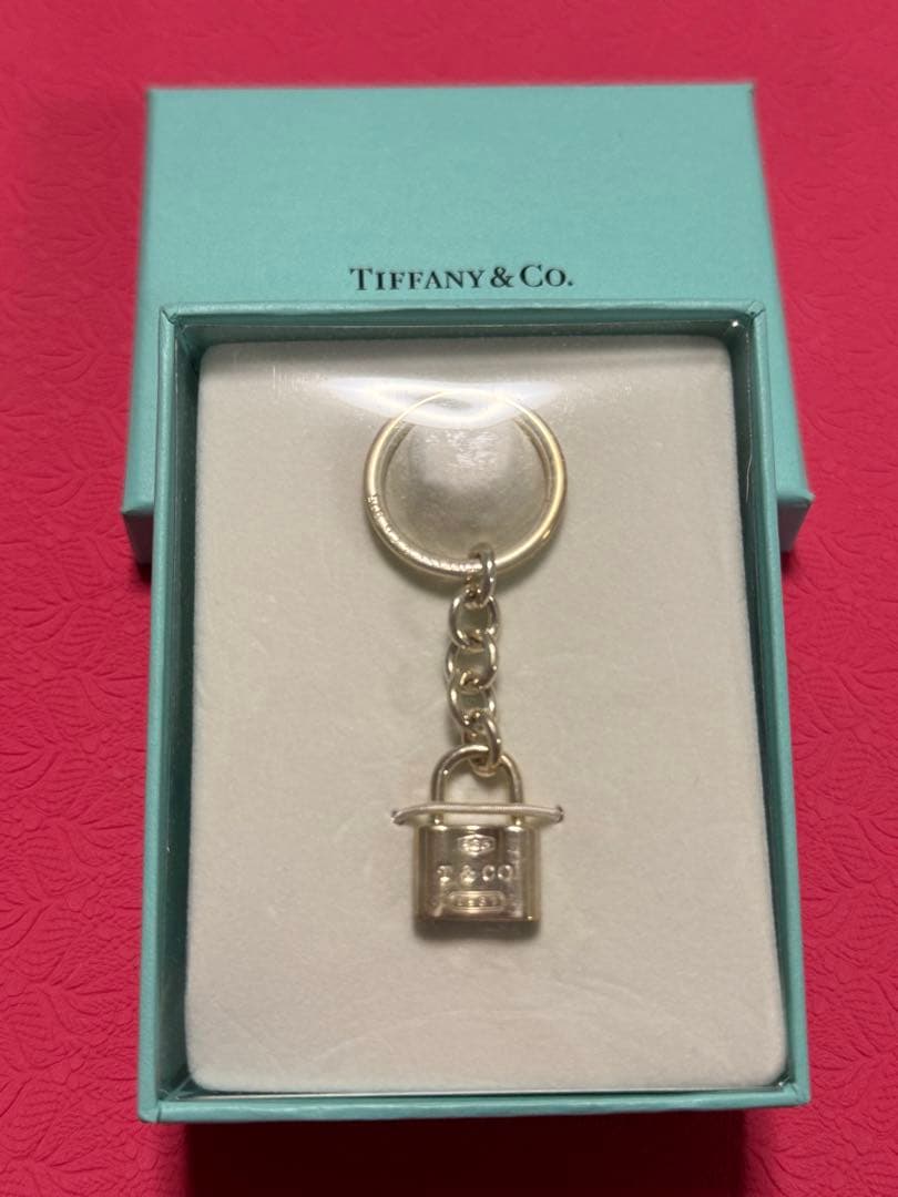Tiffany & Co. ロック型キーホルダー