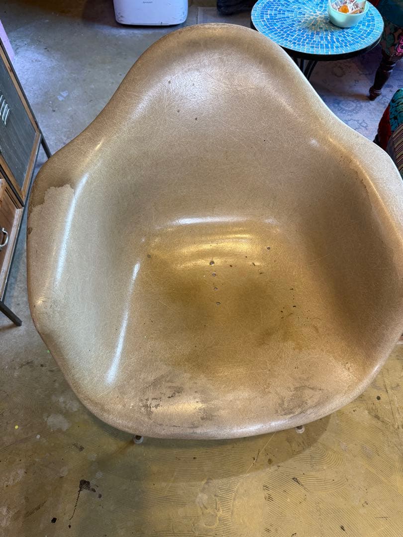 50〜60年代 イームズ Herman Millerアームシェル FRP 要修繕