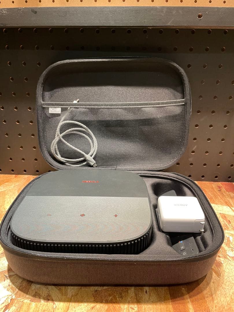 Nebula Vega Portable (バッテリー内蔵) ケース付き