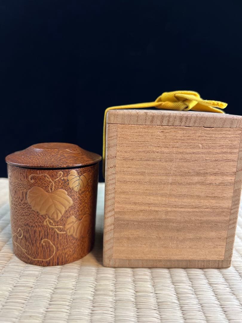 木製葉彫刻棗 箱付き 茶道具　茶入れ　骨董