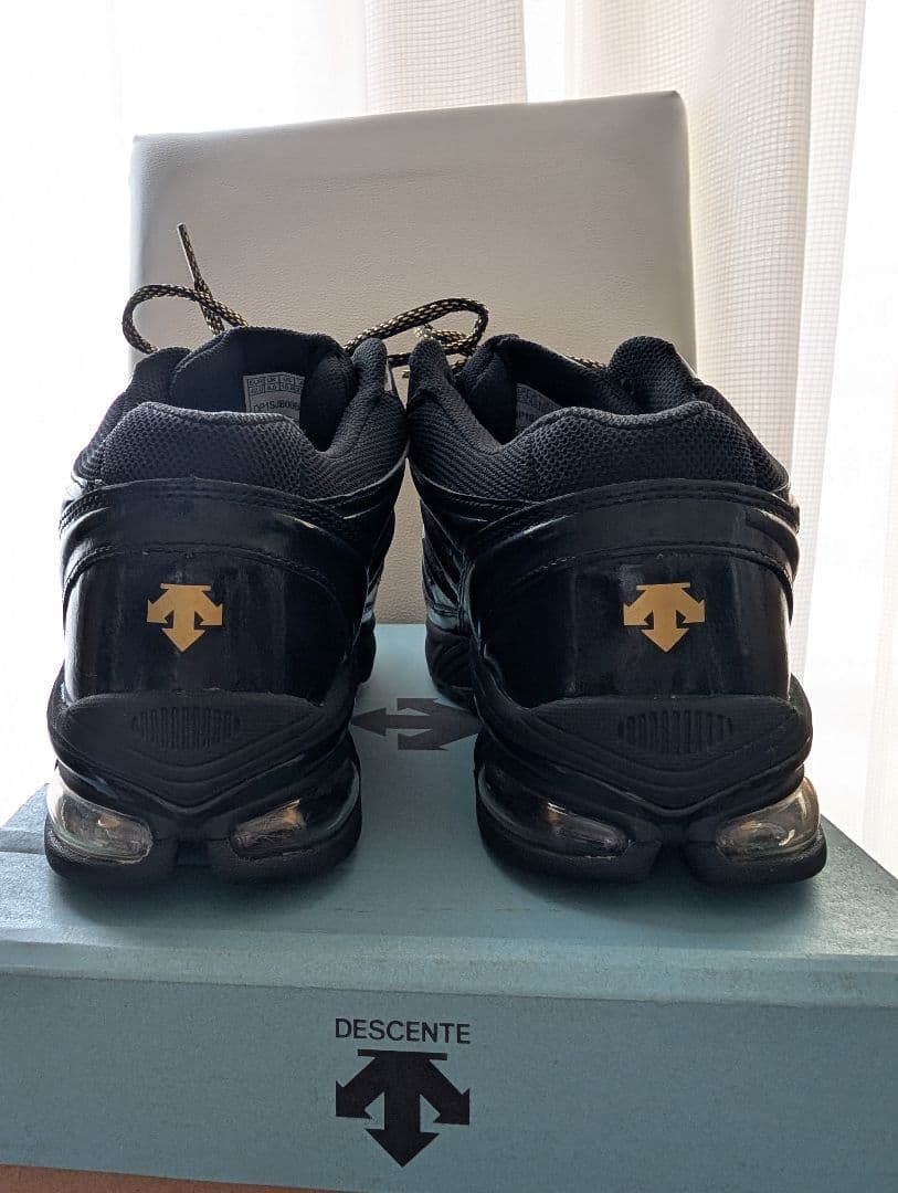 デサント フィットネスシューズ D-F-ZERO 27cm BLACK/GOLD