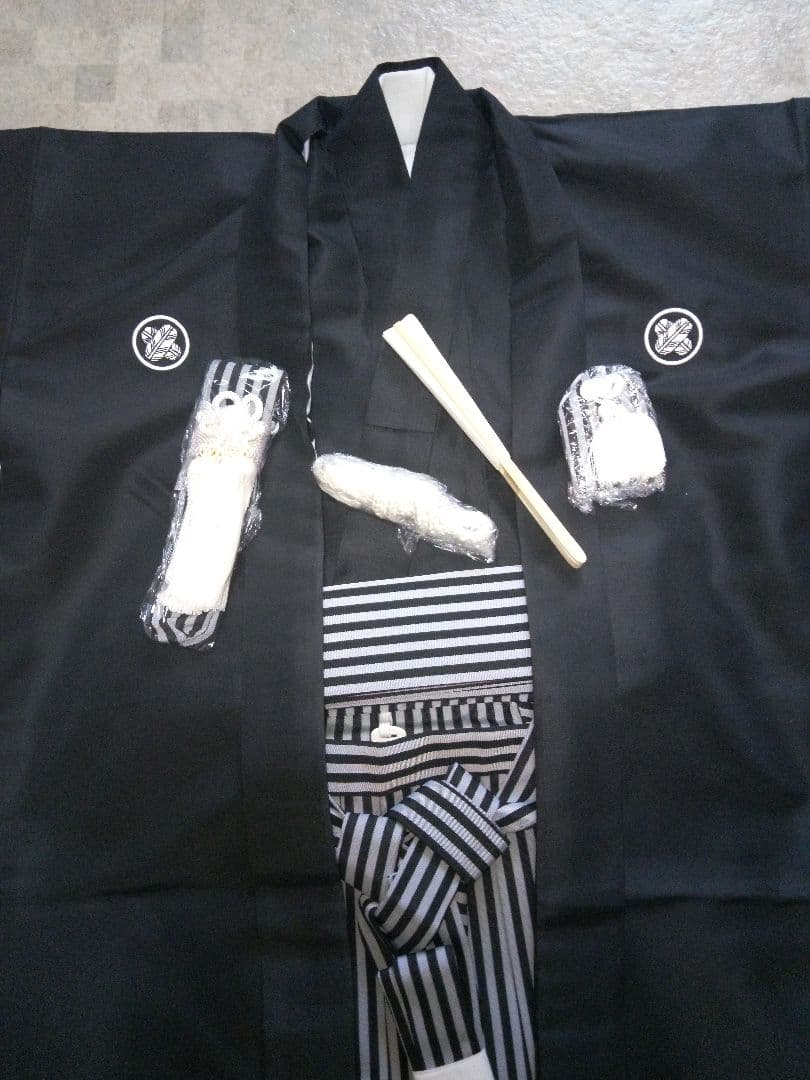 美品クリーニング済み【七五三5歳用】黒紋付羽織袴セット