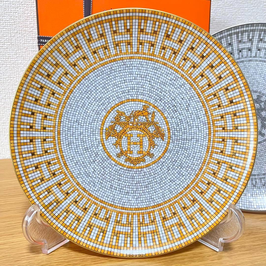【新品　2枚】エルメス　モザイク 〈ゴールド・プラチナ〉 デザートプレート