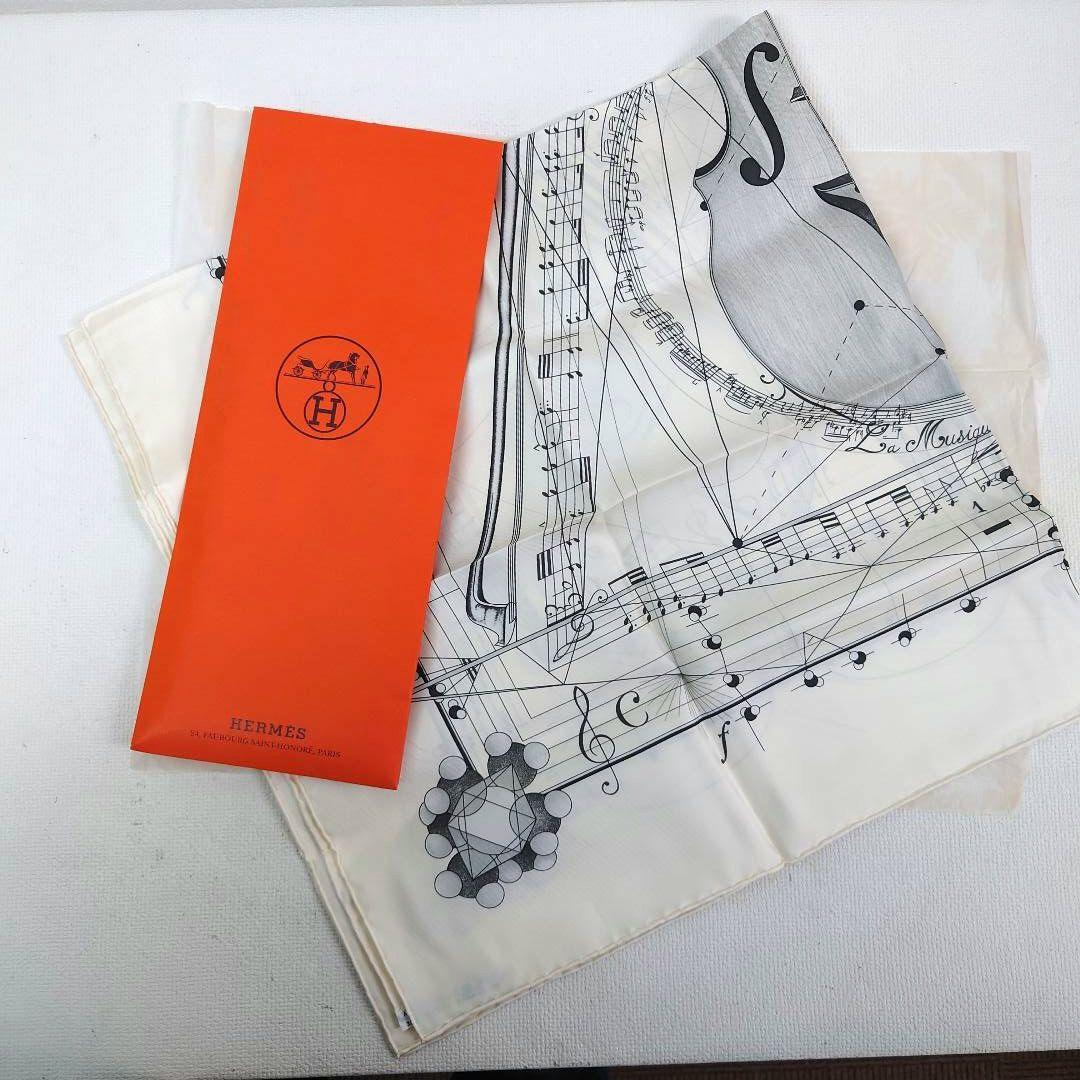 M1216H1 エルメス カレ90 球体が奏でる音楽 スカーフ