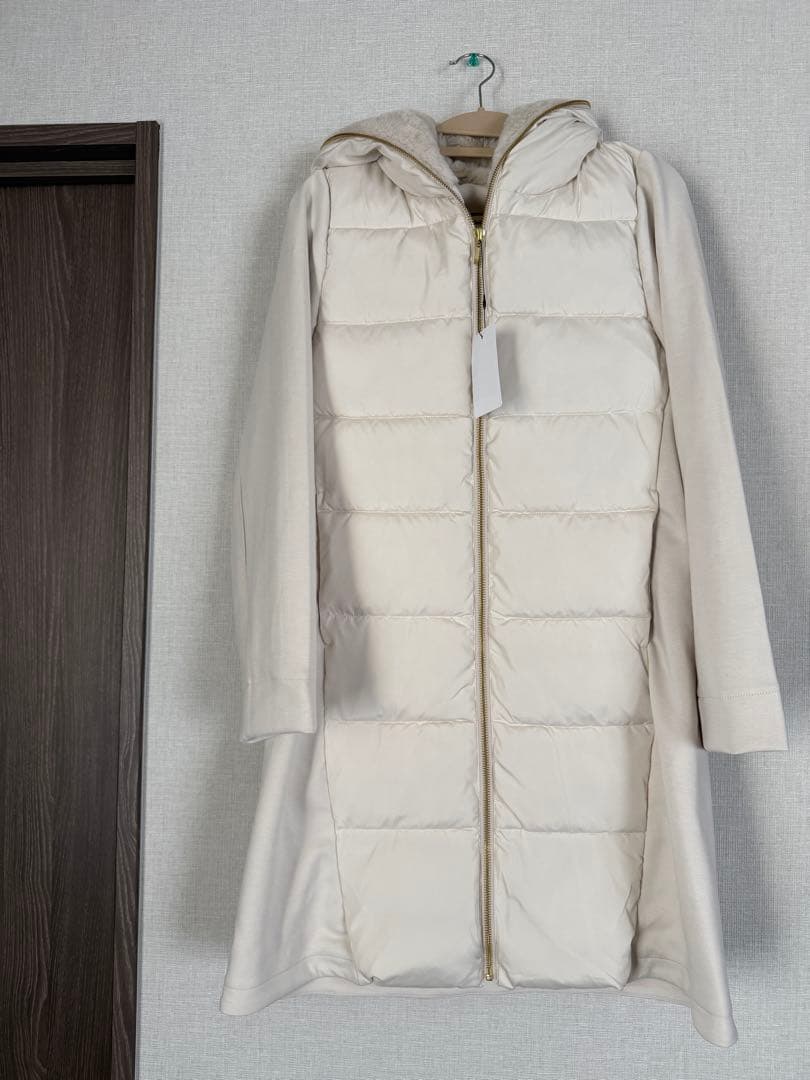 ホワイト フード付き ロングコート