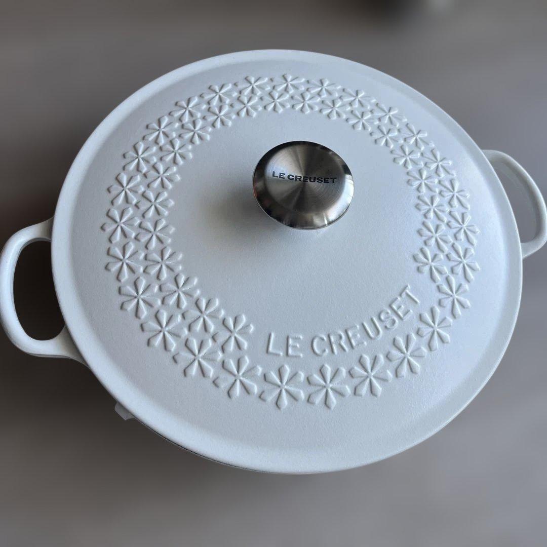 新品未使用ル・クルーゼ　フラワーコットン