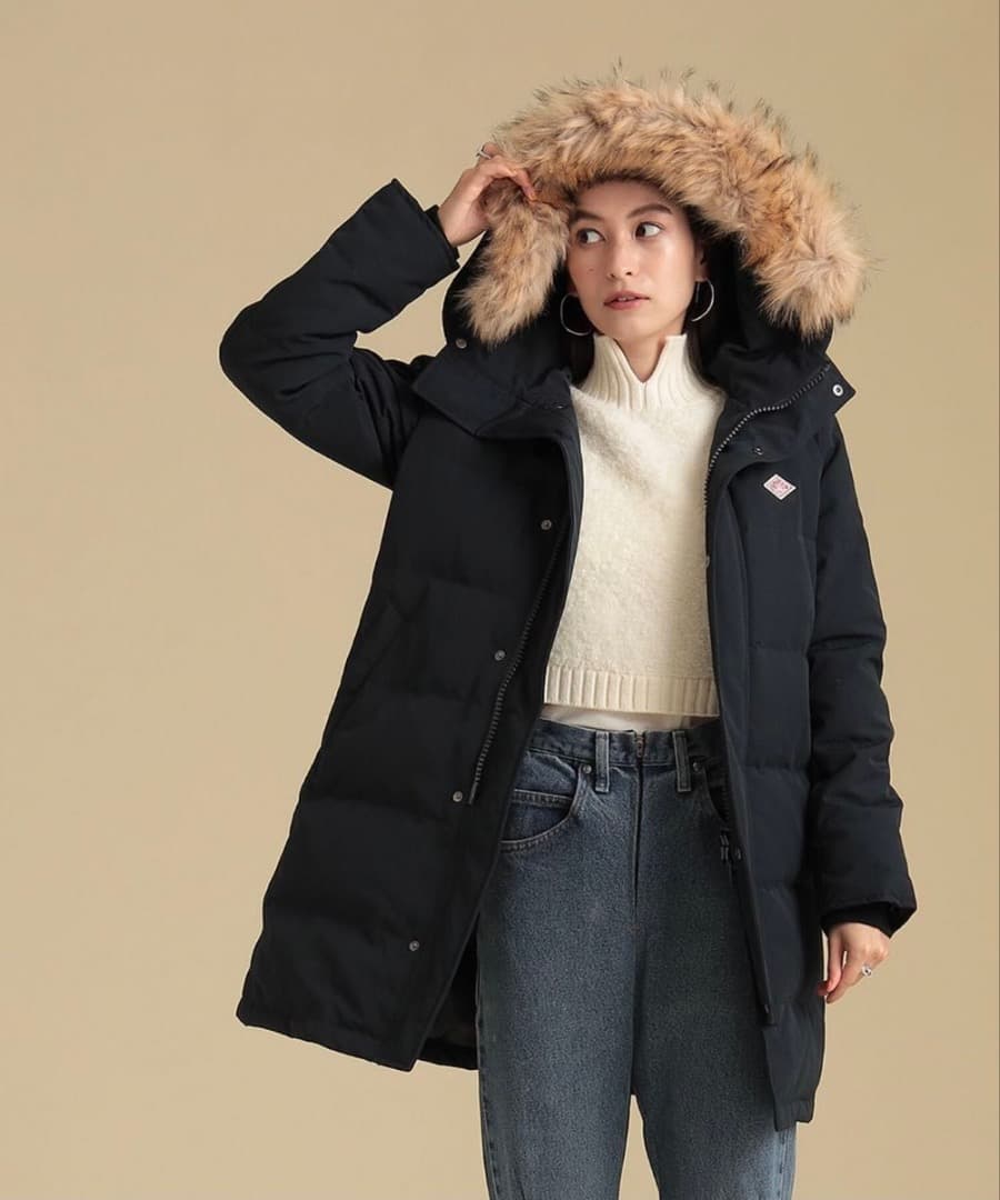 美品　DANTON フード付きブラックダウンジャケット