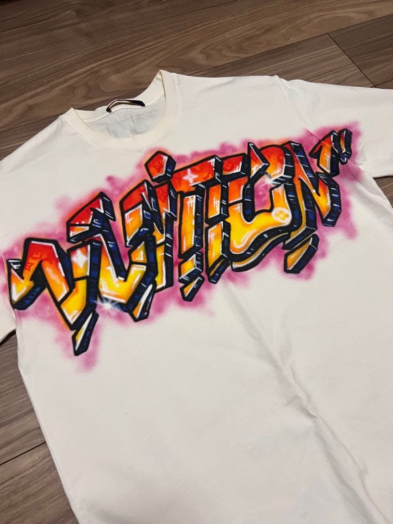 ルイヴィトン 22SS グラフィット ロゴプリントクルーネック 半袖　訳あり格安