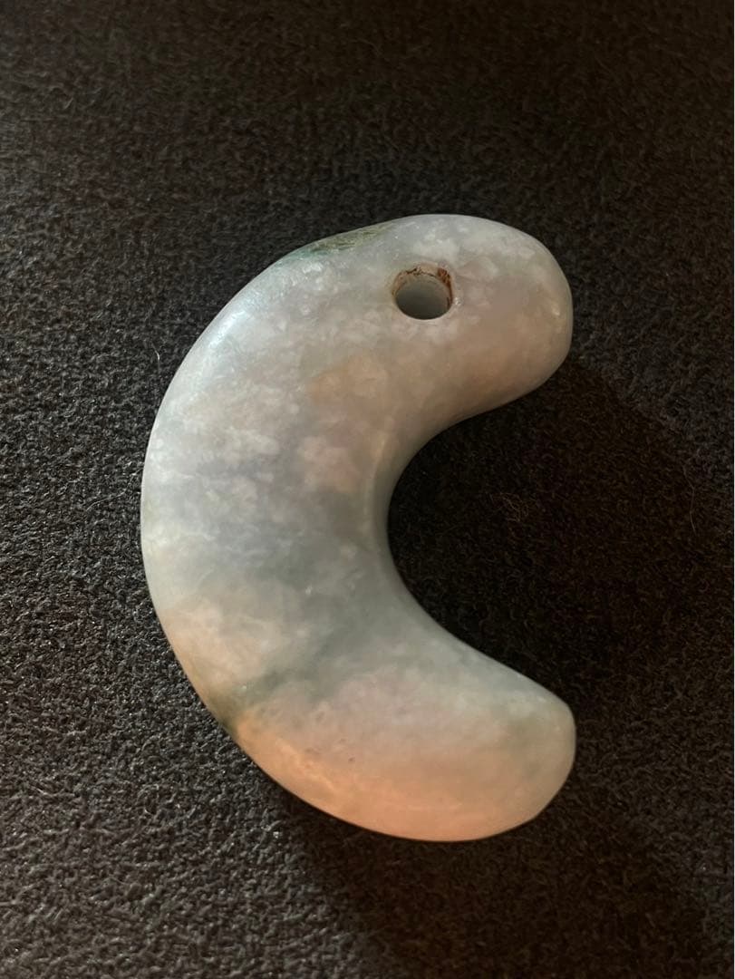 古墳時代 翡翠勾玉 出土品