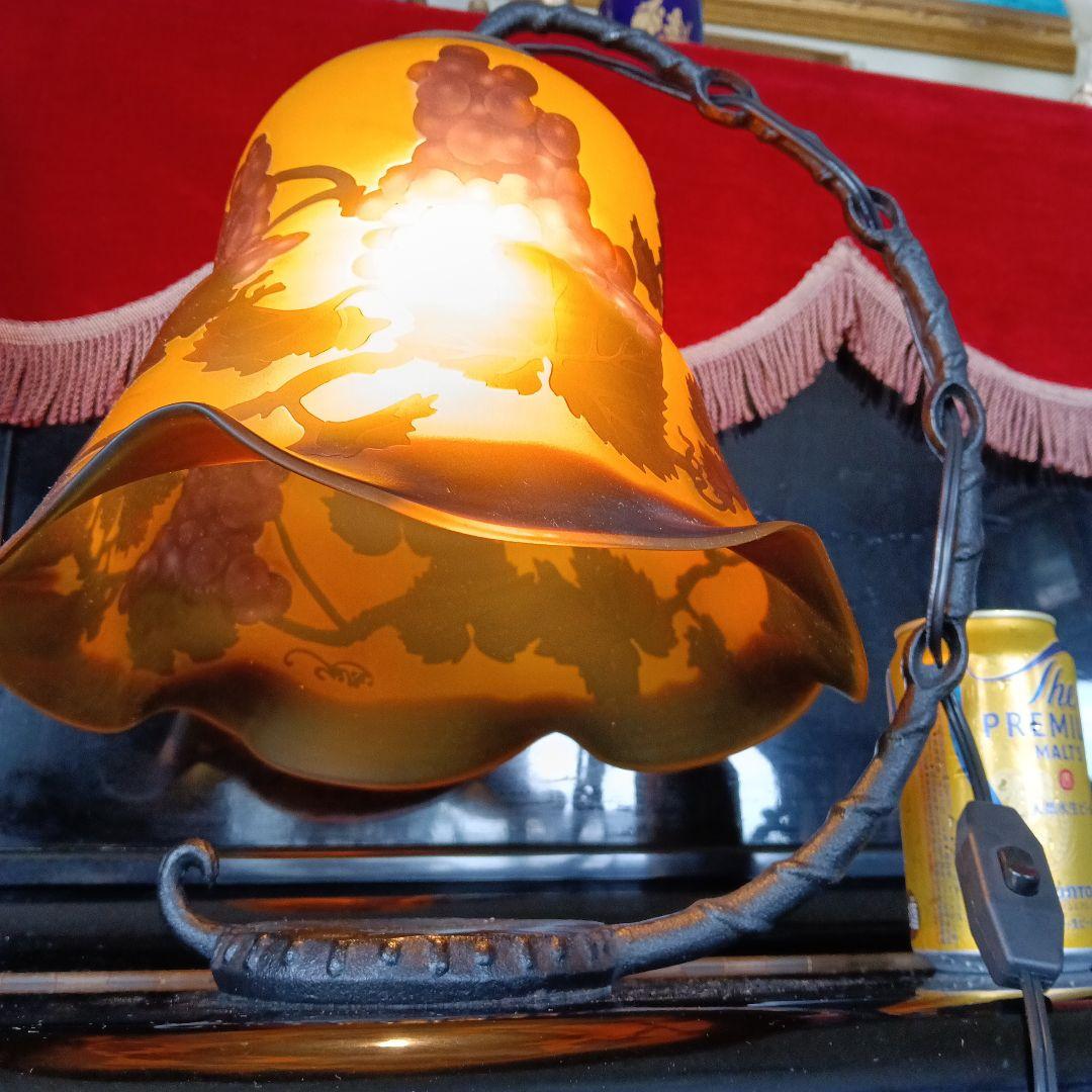 ガレ風　ヴィンテージ ブドウ模様 ガラスランプ