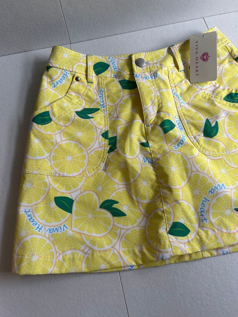 【タグ付き】VIVA HEART ゴルフスカート レモン柄｜インナー付き 映え
