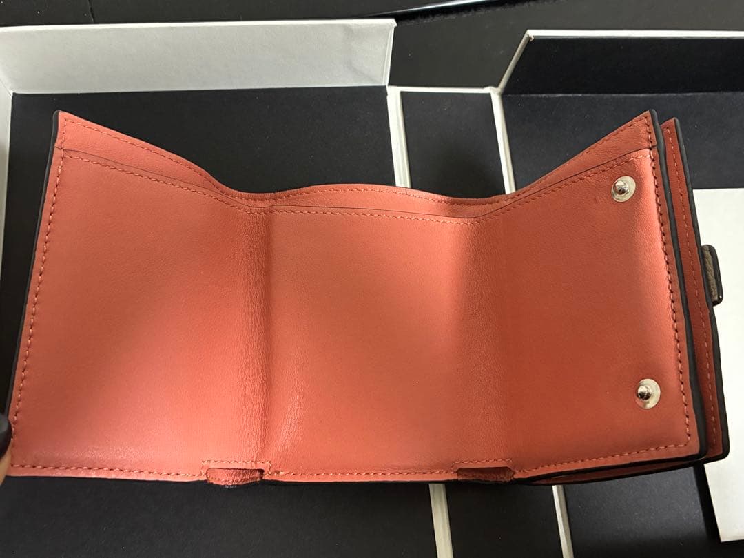 【美品】LOEWE ロエベ 三つ折り財布 ウォレット ベージュ