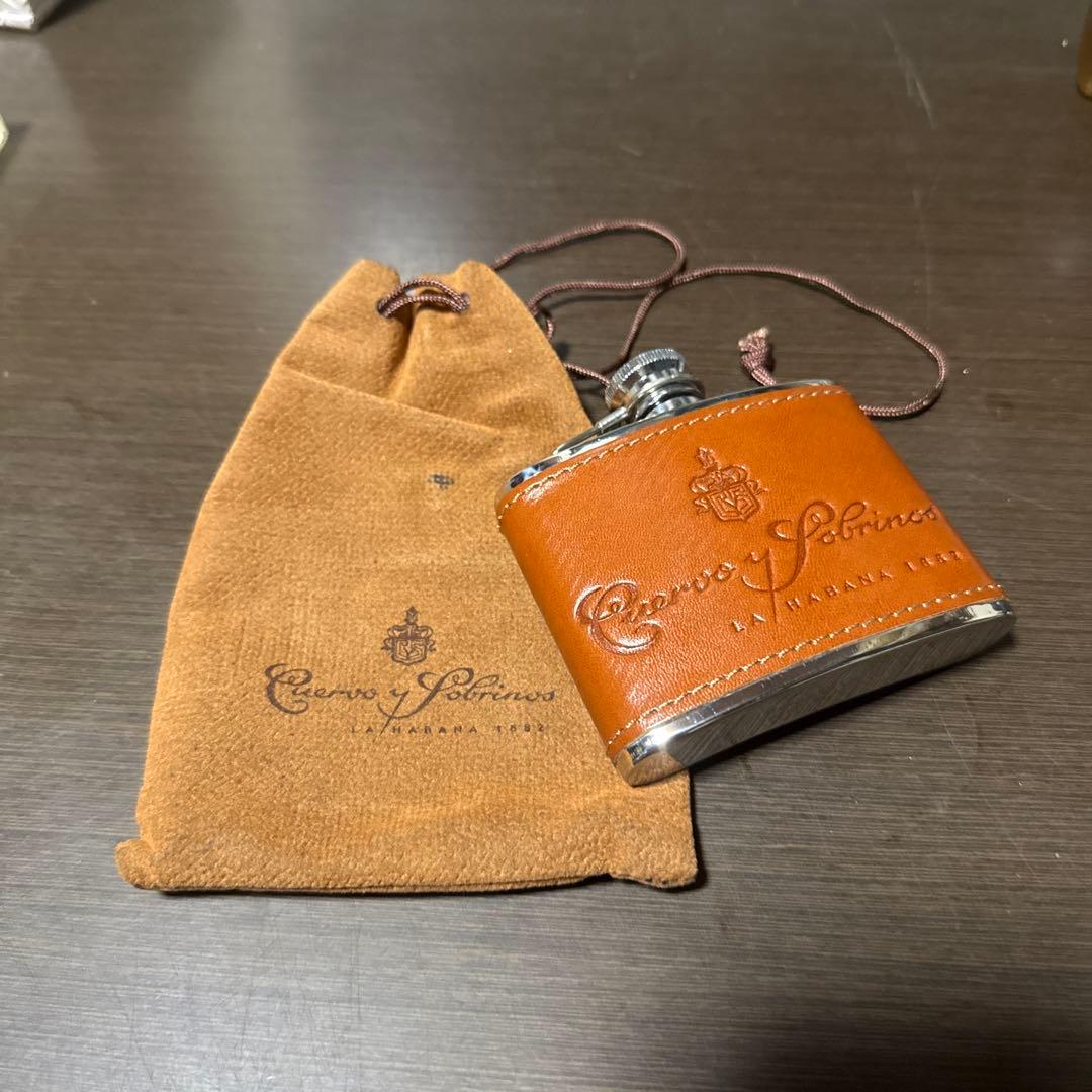 クエルボ•イ•ソブリノス　レザー フラスコ/葉巻、/手帳サイズカード入3点セット