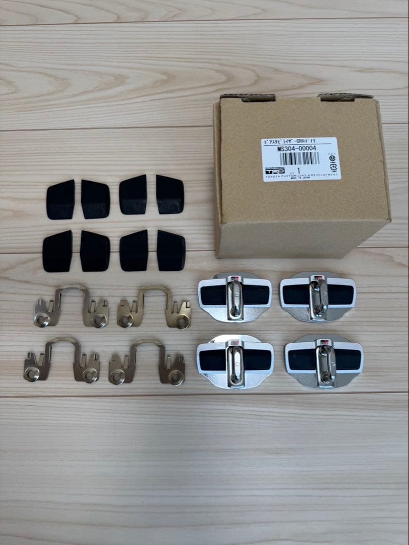 TRD ドアスタビライザー GRロゴ MS304-00004