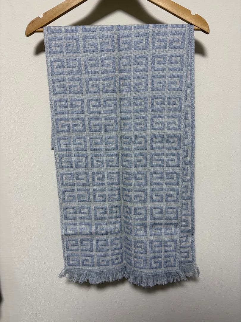 yvnlazy 着用 givenchy ウール マフラー 4G