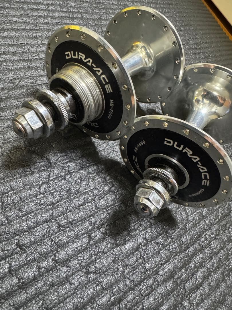 DURA-ACE HB-7400 ハブ