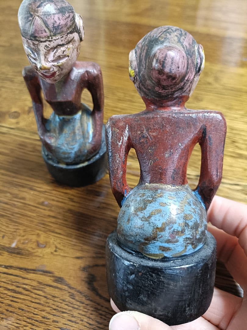 バリ島購入木製人形２体１２センチ