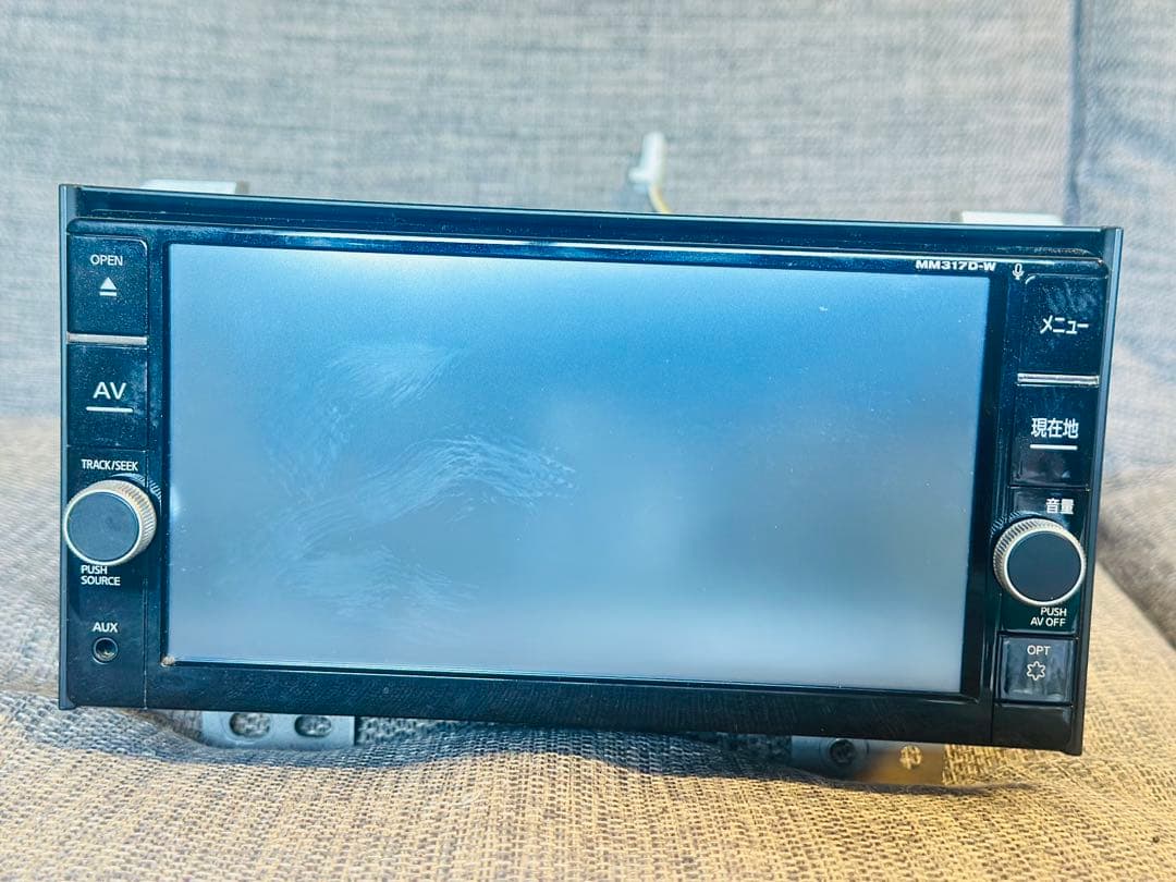 日産純正ナビ　MM317D-W CD/DVD/SD/USB/Bluetooth