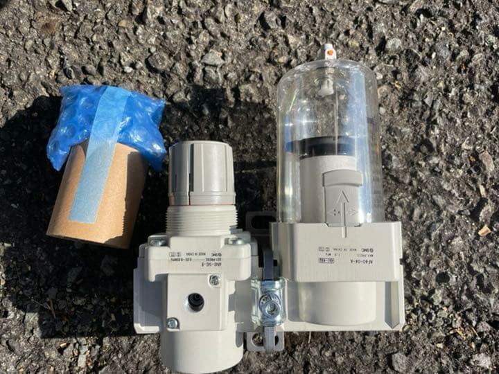 SMC エアーフィルター、レギュレーターAR40.AF40