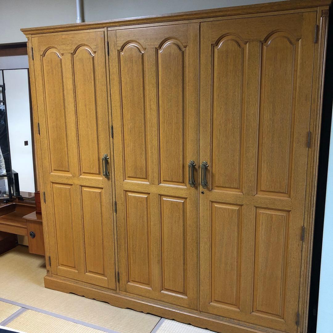 超美品　再お値下げ！横幅178cm高級洋服タンス高さ179