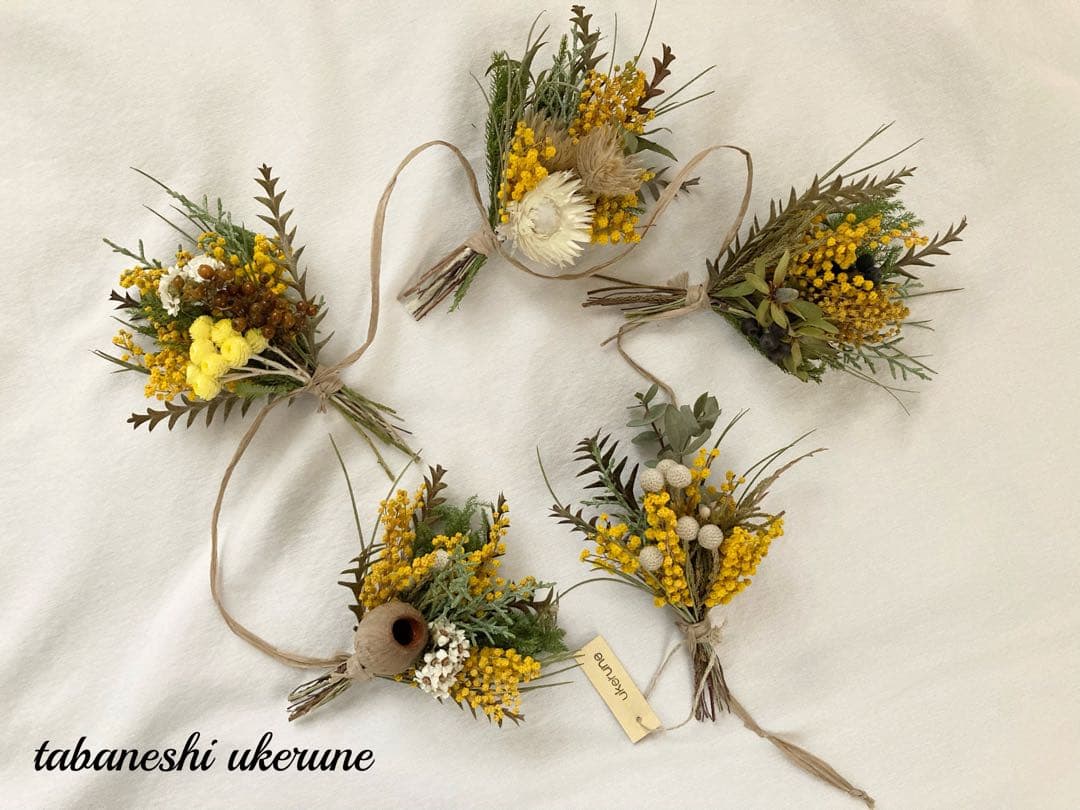 爽やかな春を感じる　瀬戸内ミモザの縦長ガーランド　スワッグ  ドライフラワー