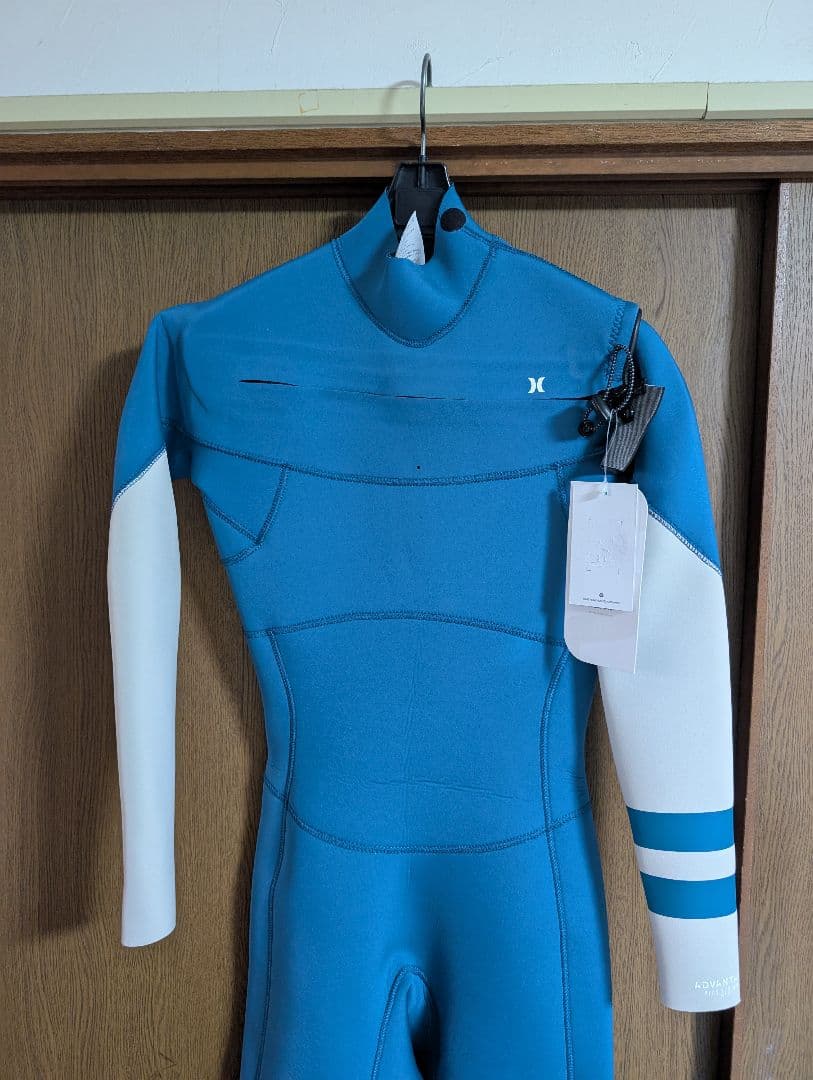 半額以下！新品未使用タグ付　長袖フルスーツHurley　レディースMS