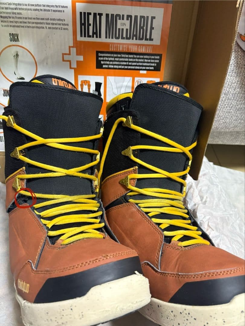 THIRTYTWO LASHED　スノーボードブーツ　サーティトゥー