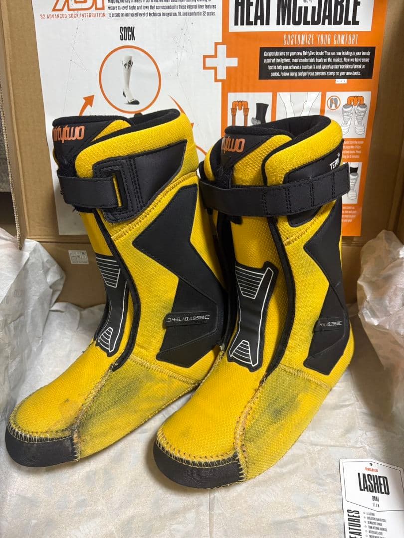 THIRTYTWO LASHED　スノーボードブーツ　サーティトゥー