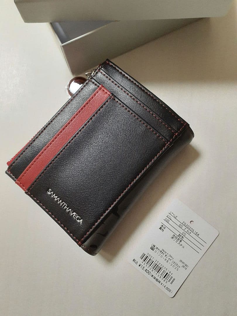 SAMANTHAVEGA『NARUTO-ナルト- 疾風伝』「うちはイタチ」折財布