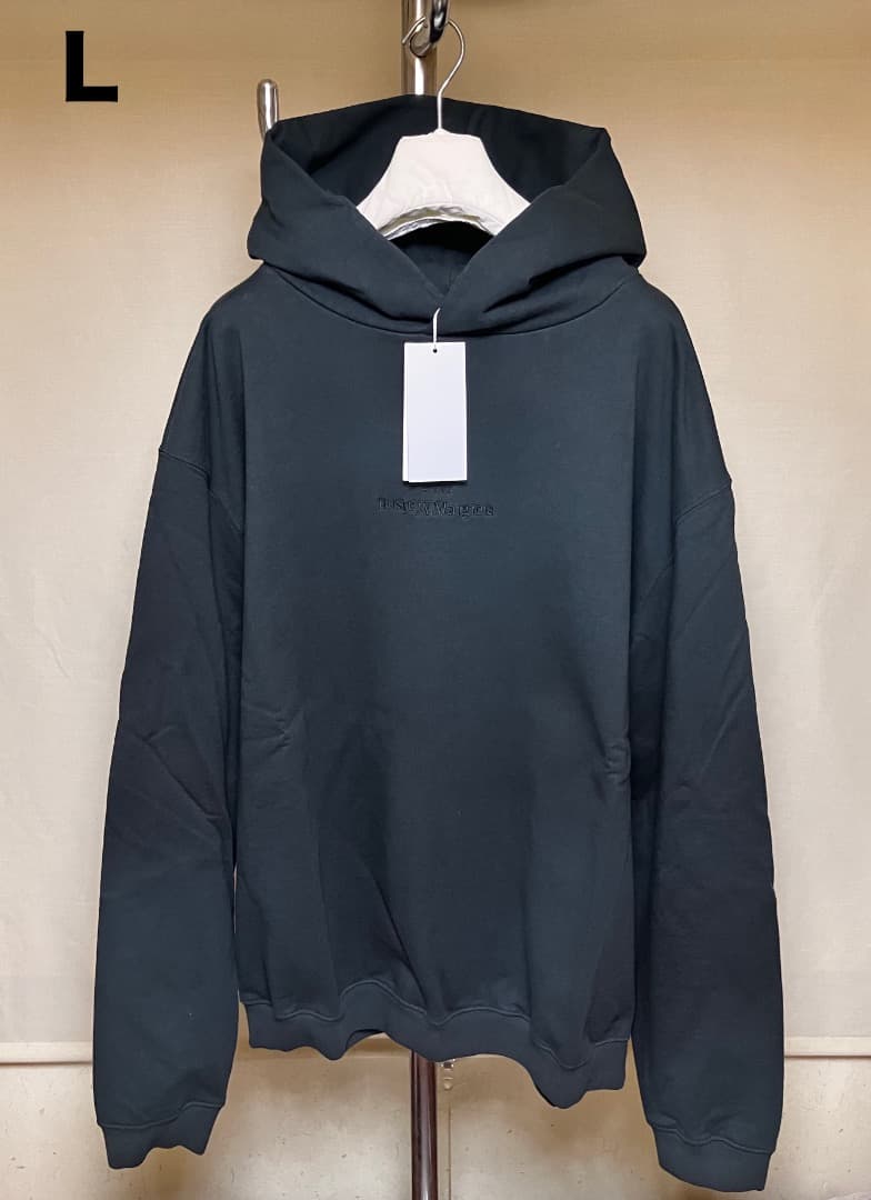 新品 L メゾンマルジェラ 23aw 反転ロゴ パーカー 黒黒 17784