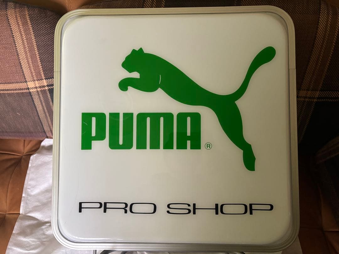 PUMA 両面プーマストアーディスプレイ
