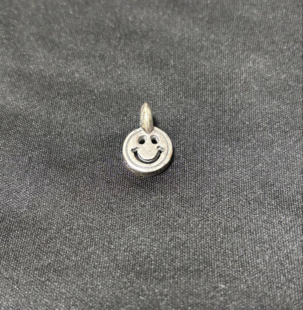 BWL ビルウォールレザー　ハッピーフェイス ペンダント