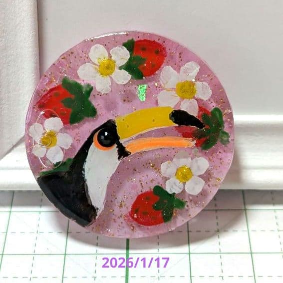 オニオオハシ（訳あり）　レジンヘアゴム　イチゴ