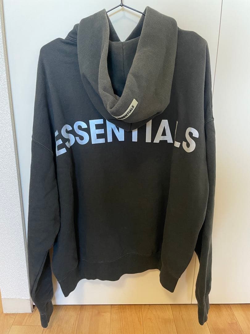 ESSENTIALS フード付きパーカー ブラック