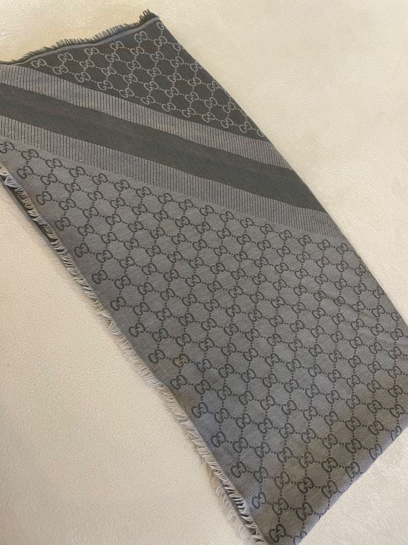 GUCCI グレー GGパターン ストール