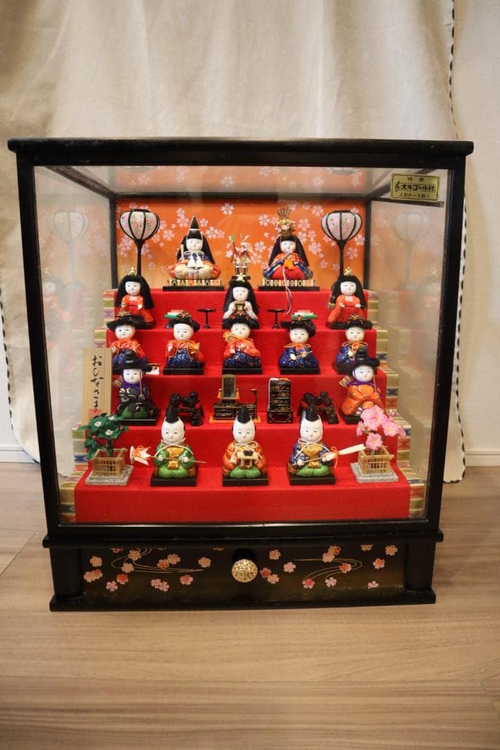 雛人形ケース飾り