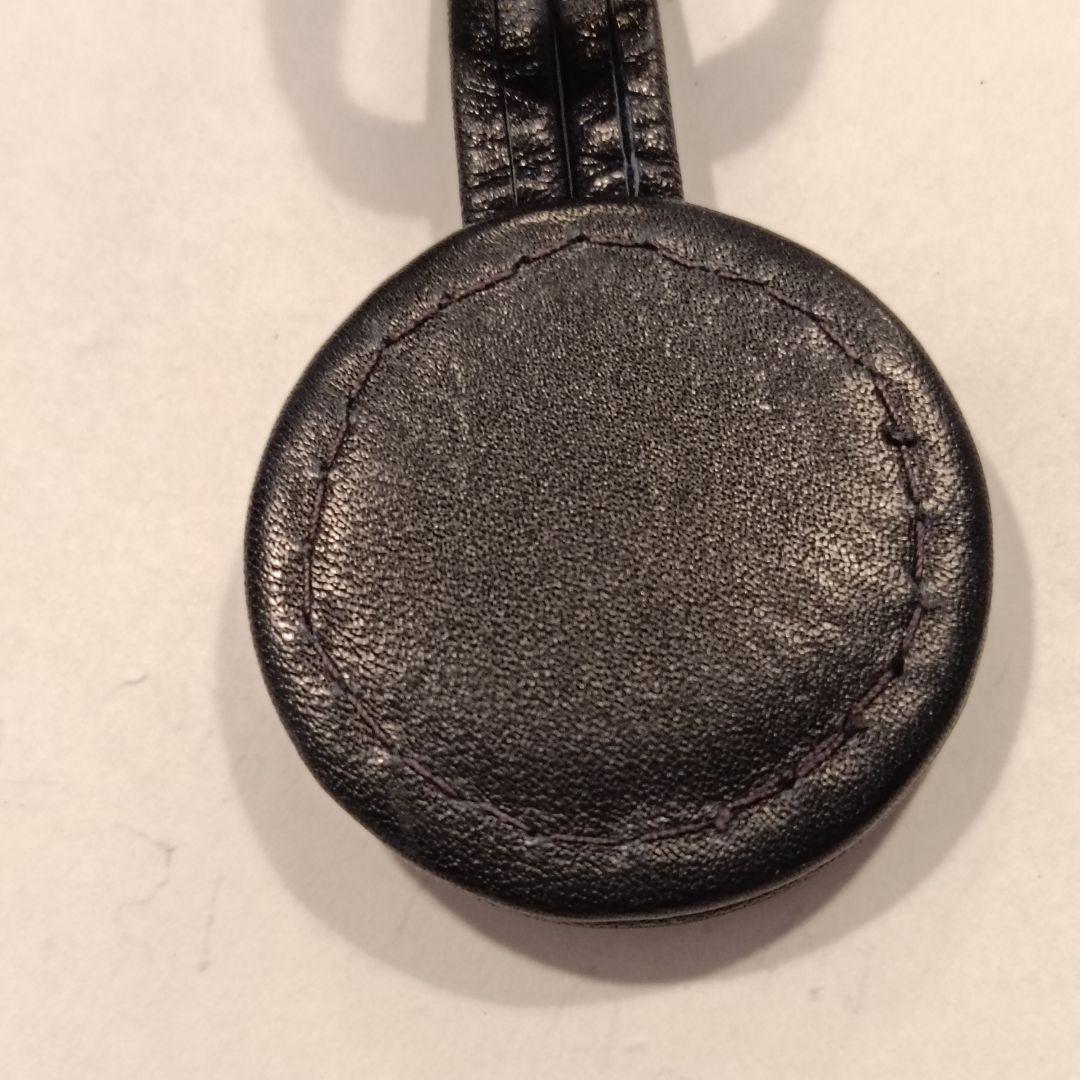 シャネル　バッグチャーム　レザー　裏刻印なし