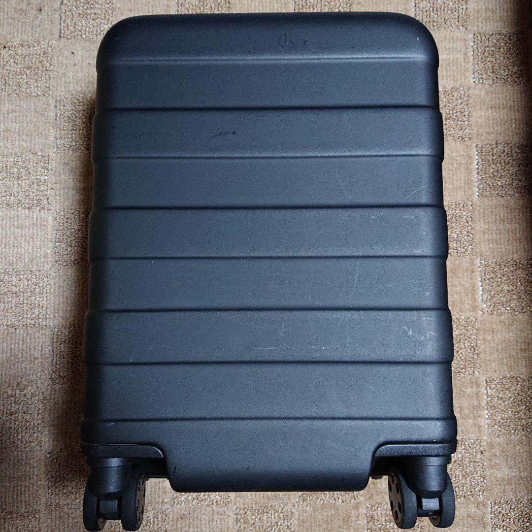 無印良品 バーを自由に調節できる ハード キャリーケース（20L）