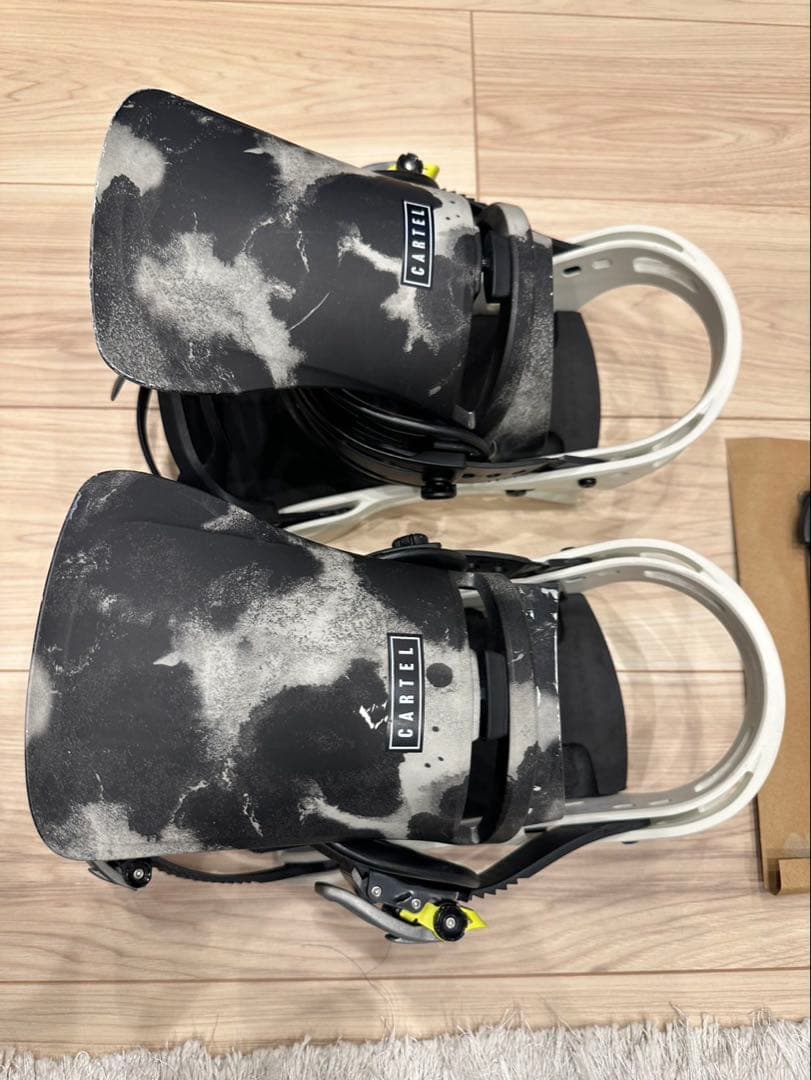 美品）バートンCARTEL スノーボード ビンディング ブラック/ホワイト M