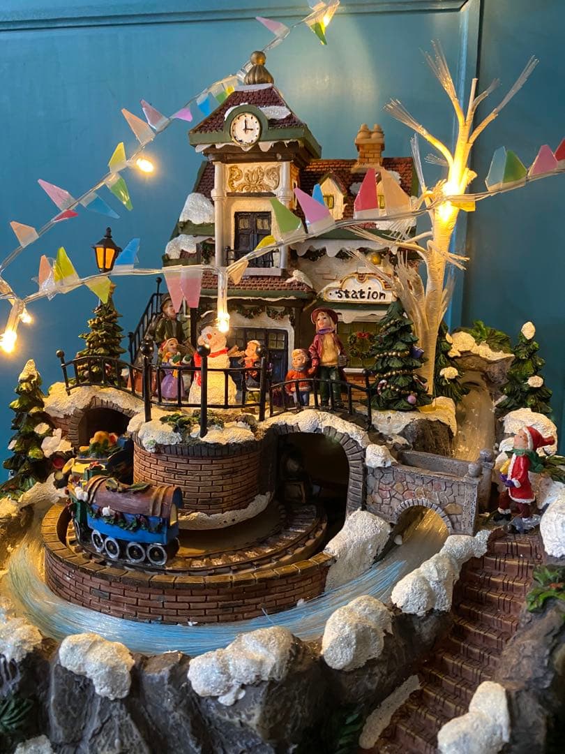 ビンテージ　クリスマス駅舎の装飾品 動く列車　音楽が流れます