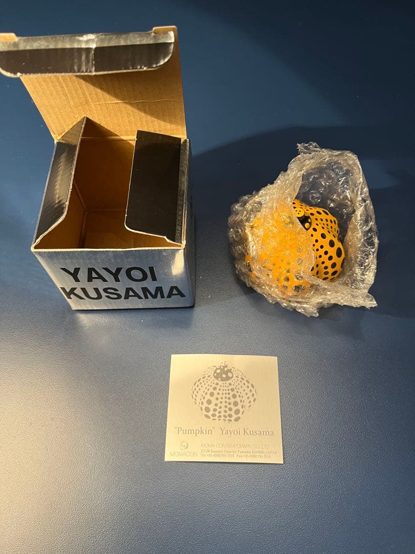 【新品・未使用】草間彌生　ペーパーウェイト