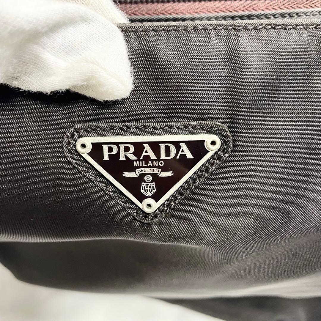 プラダ トートバッグ ハンドバッグ ナイロン 三角ロゴ 金具 肩掛け 大容量 茶