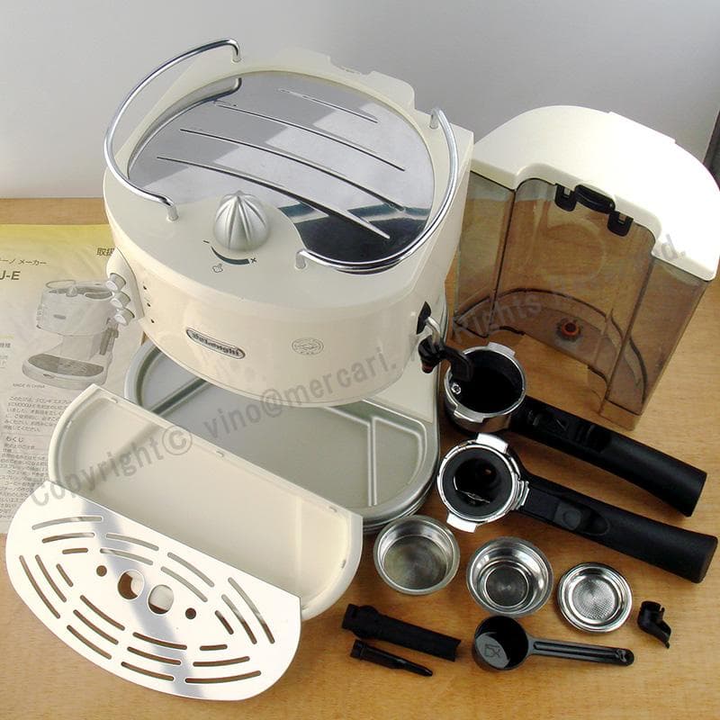 美品 デロンギ エスプレッソ・カプチーノメーカー ECM300J-E クリーム