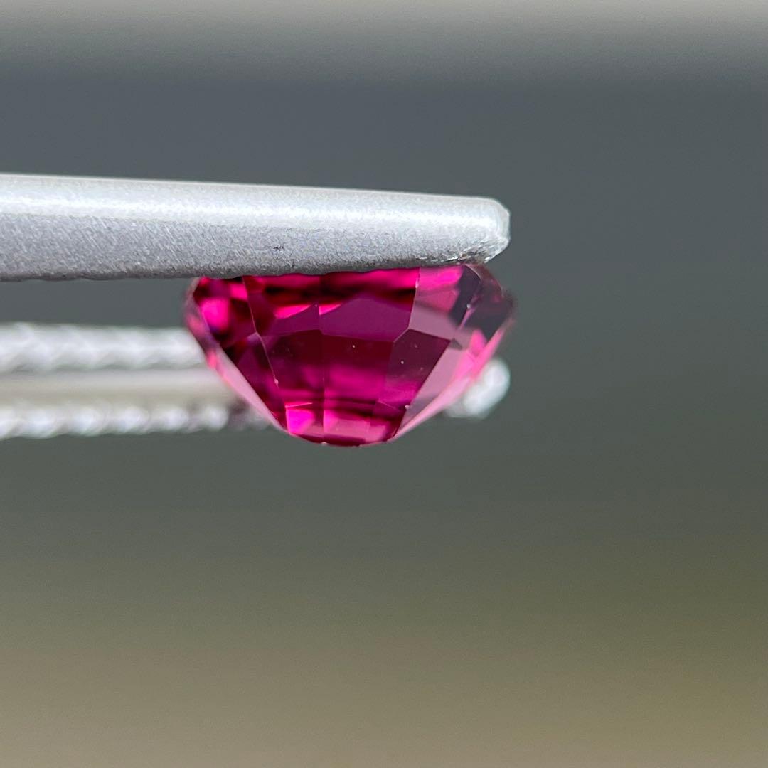 スリランカ産非加熱天然ロードライトガーネットルース