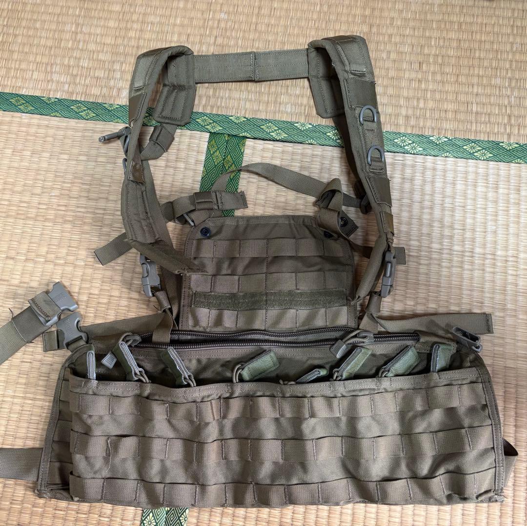 ブラックホーク　チェストリグ　コヨーテ