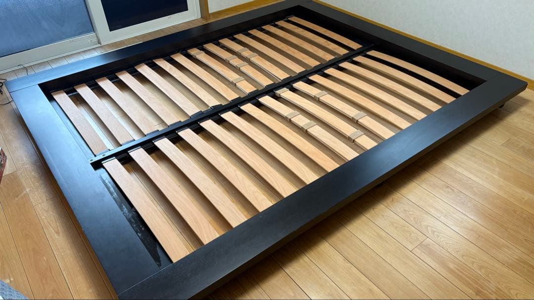 [定価約45万円］イタリア高級家具　カッシーナ クイーンサイズ　ベッドフレーム