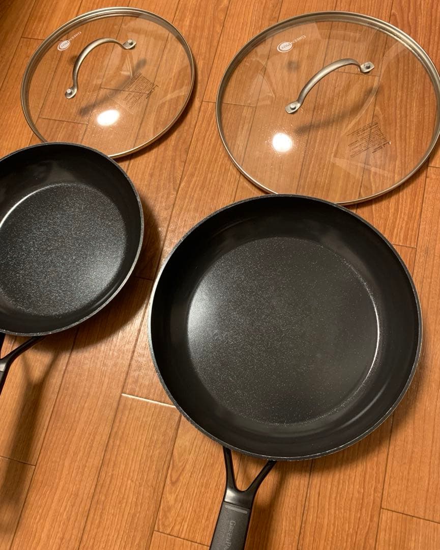 美品‼︎GreenPan フライパン黒・蓋4点セット　ガス・IH対応